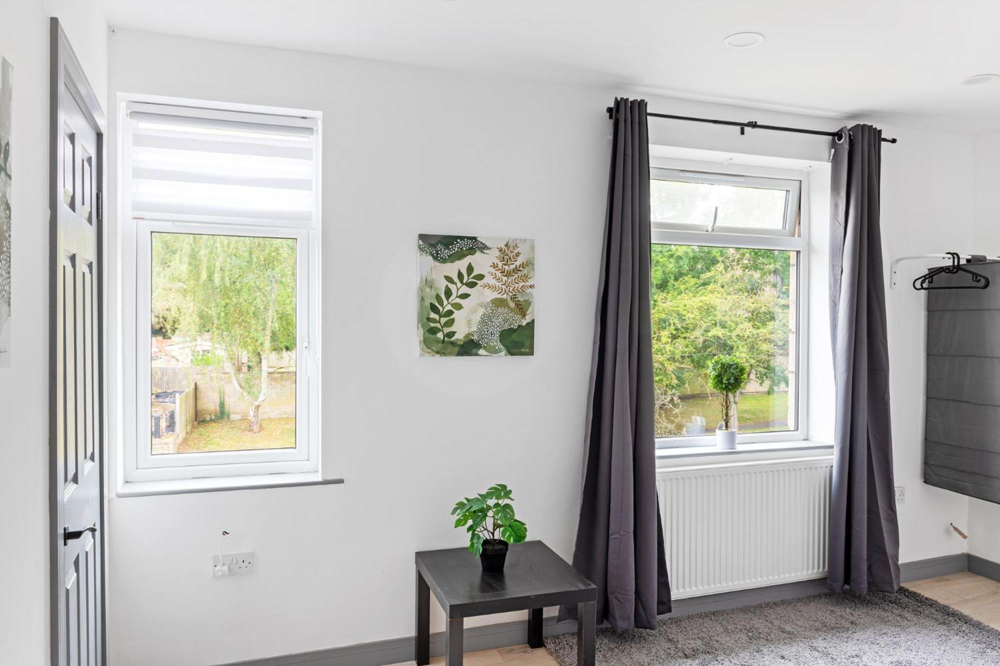 Stanion Luxurious 3 Bedroom Modern House Northamptonshire, Double, Twins, Single, Free Parking, Free Wi-Fi, Pets, Up To 8 Sleeps, 4 Smart Tvs Corby Exteriér fotografie