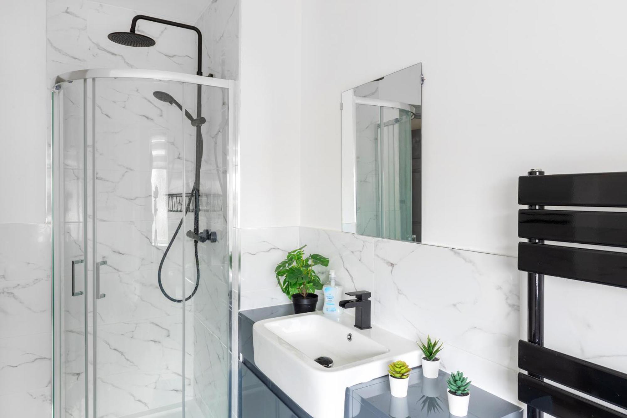 Stanion Luxurious 3 Bedroom Modern House Northamptonshire, Double, Twins, Single, Free Parking, Free Wi-Fi, Pets, Up To 8 Sleeps, 4 Smart Tvs Corby Exteriér fotografie