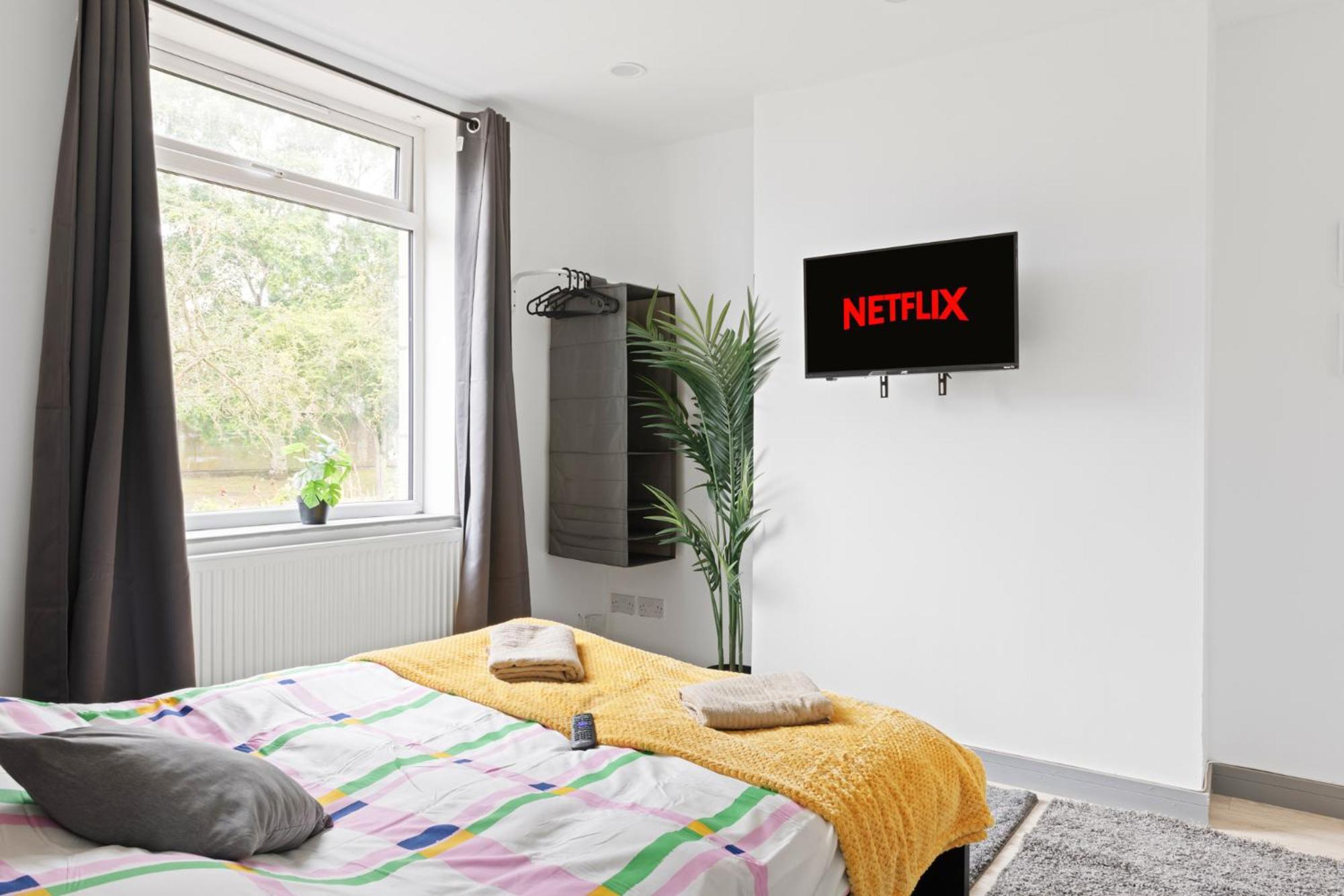 Stanion Luxurious 3 Bedroom Modern House Northamptonshire, Double, Twins, Single, Free Parking, Free Wi-Fi, Pets, Up To 8 Sleeps, 4 Smart Tvs Corby Exteriér fotografie
