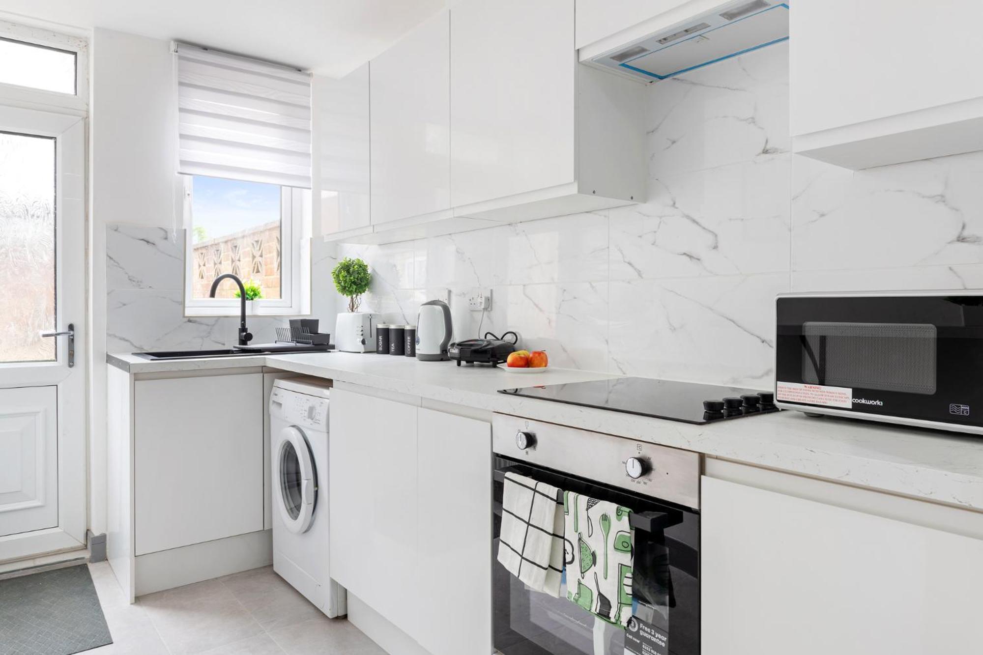 Stanion Luxurious 3 Bedroom Modern House Northamptonshire, Double, Twins, Single, Free Parking, Free Wi-Fi, Pets, Up To 8 Sleeps, 4 Smart Tvs Corby Exteriér fotografie