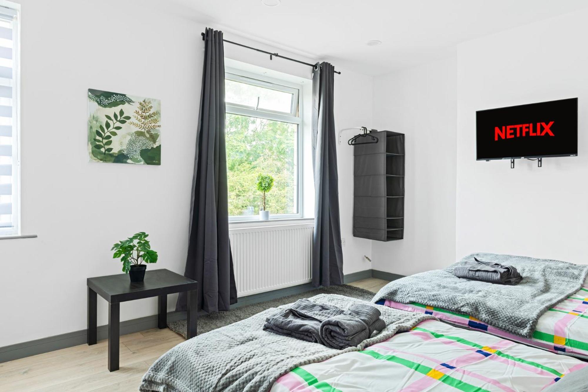 Stanion Luxurious 3 Bedroom Modern House Northamptonshire, Double, Twins, Single, Free Parking, Free Wi-Fi, Pets, Up To 8 Sleeps, 4 Smart Tvs Corby Exteriér fotografie