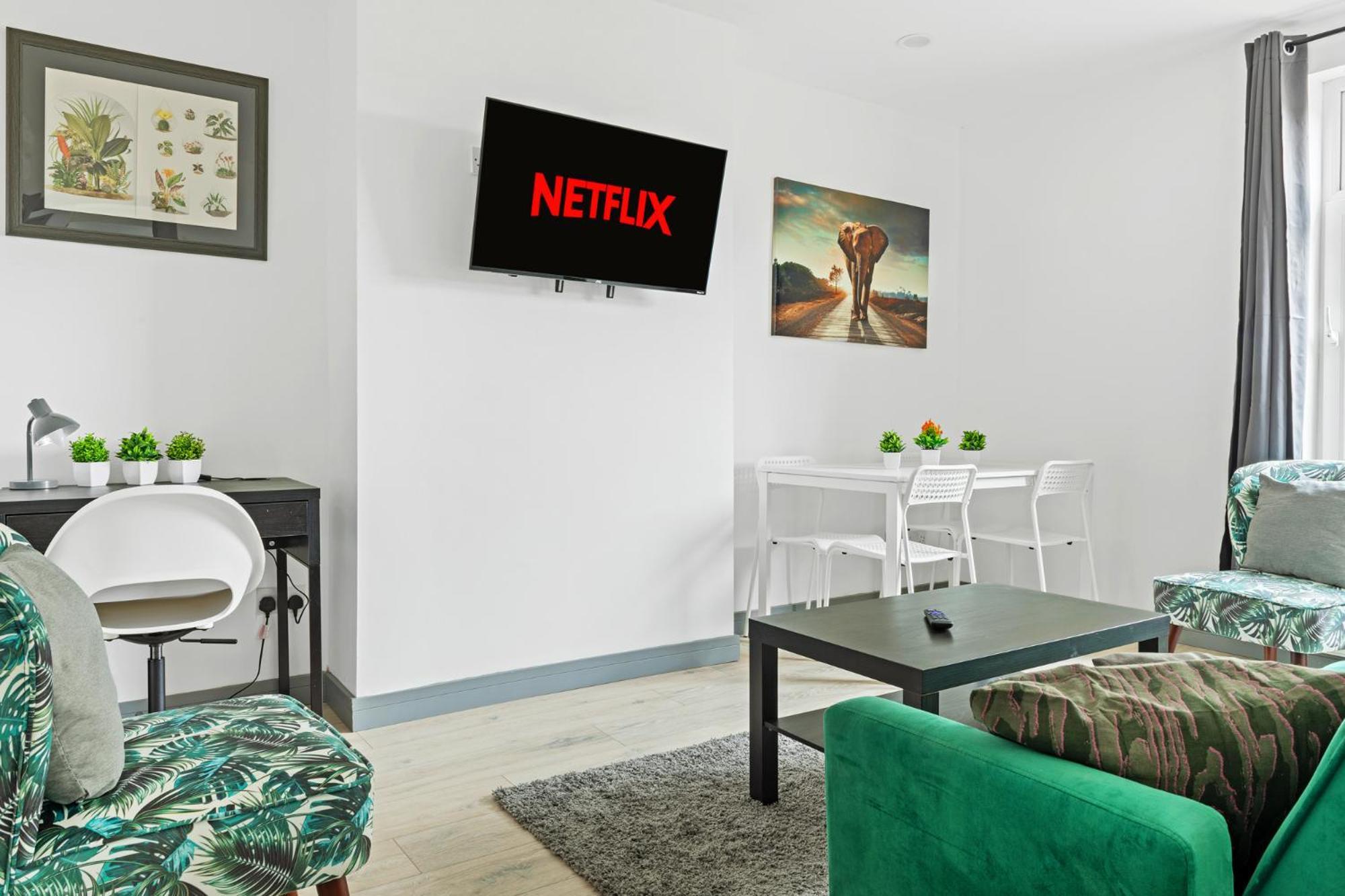 Stanion Luxurious 3 Bedroom Modern House Northamptonshire, Double, Twins, Single, Free Parking, Free Wi-Fi, Pets, Up To 8 Sleeps, 4 Smart Tvs Corby Exteriér fotografie
